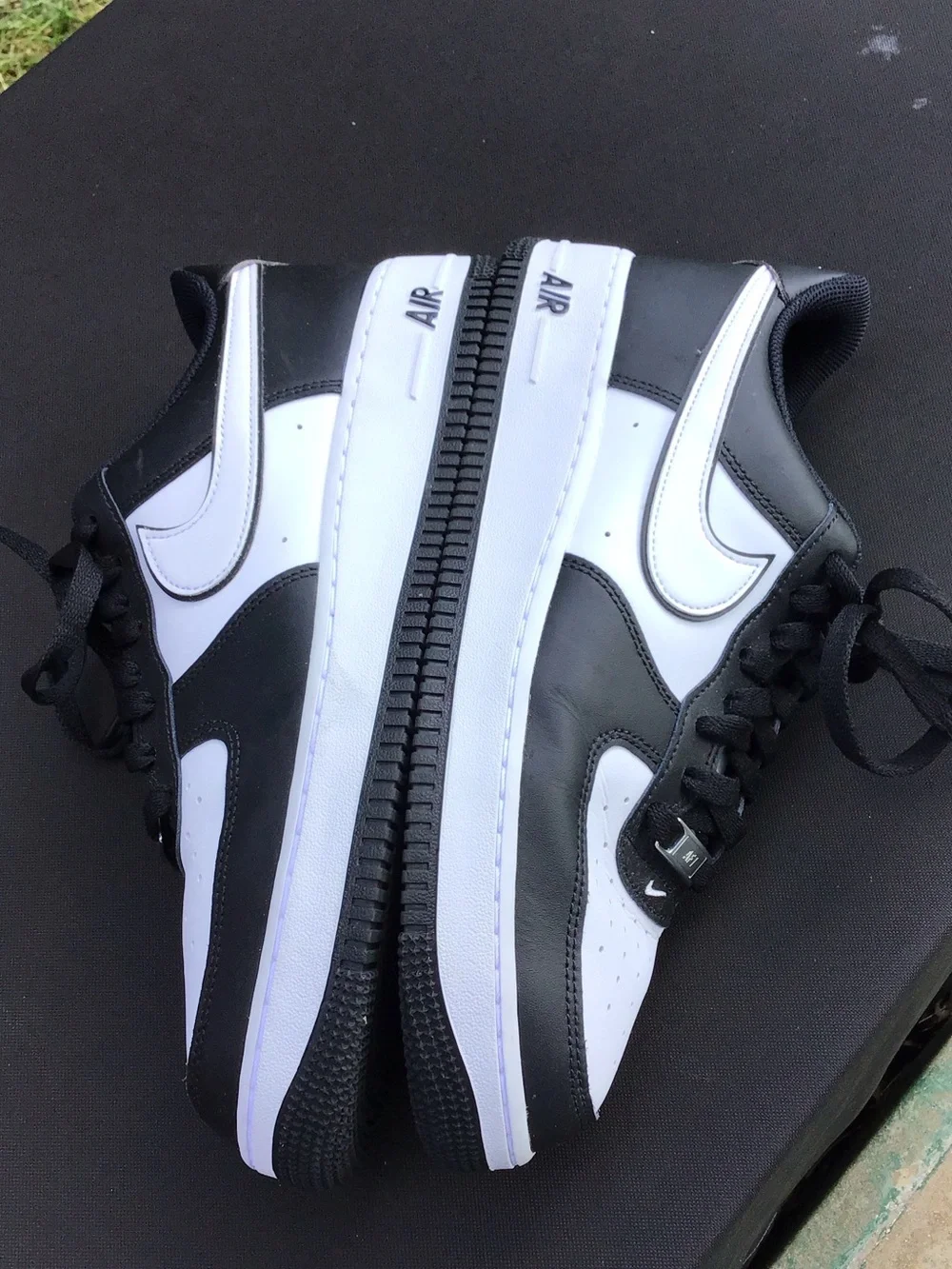 Nike Air Force 1 Low Black White Men's Size 10.5 Sneakers Athletic Shoes